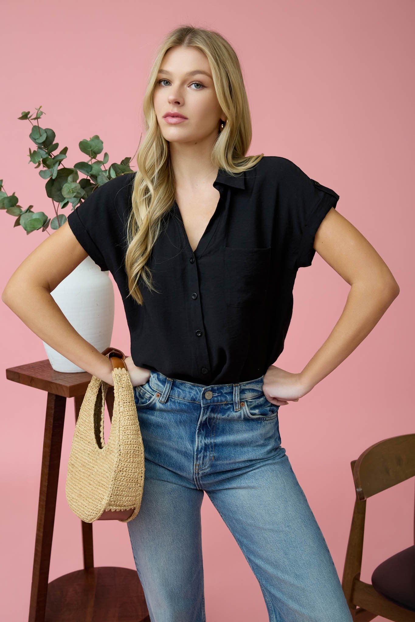 Short Sleeve Button Down Shirt in Black
