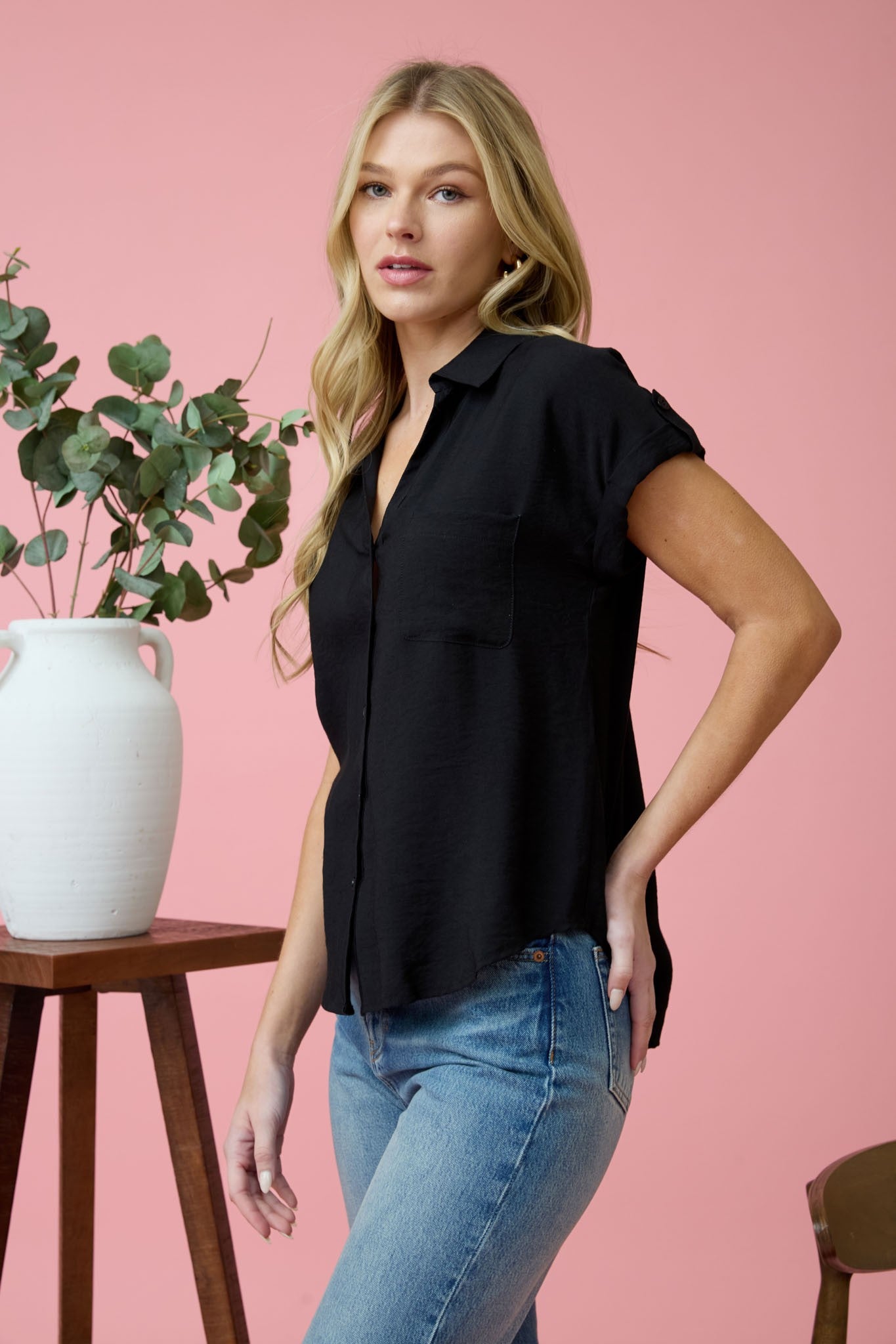 Short Sleeve Button Down Shirt in Black